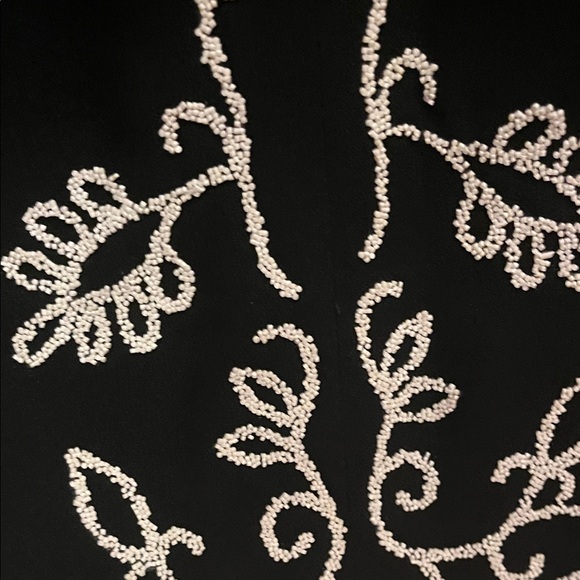 Cynthia Rowley Elegant Black Dress with White Embroidery - Picture 8 of 12